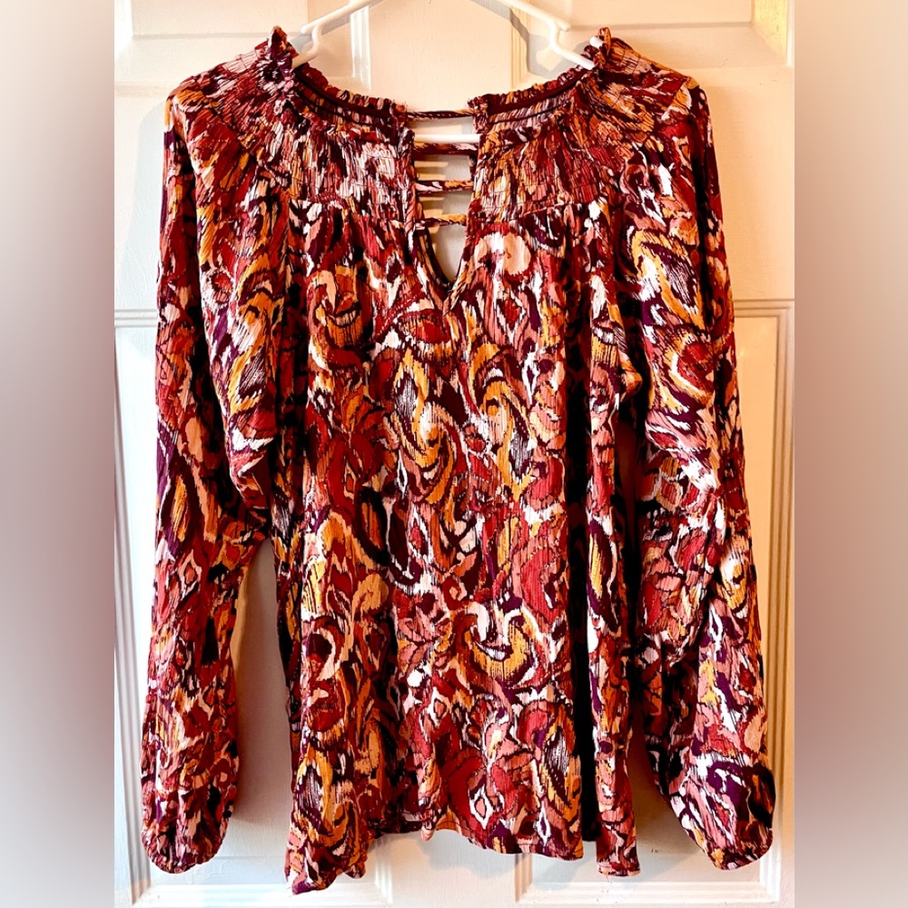 Buckle Black Abstract Rust Gold Brown Smocked Shirred Top Crinkle Blouse Medium